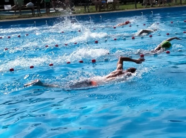 Wulfelade Christian schwimmen